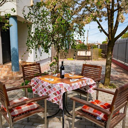 Pitstop Apartments Dumbravita  المظهر الخارجي الصورة
