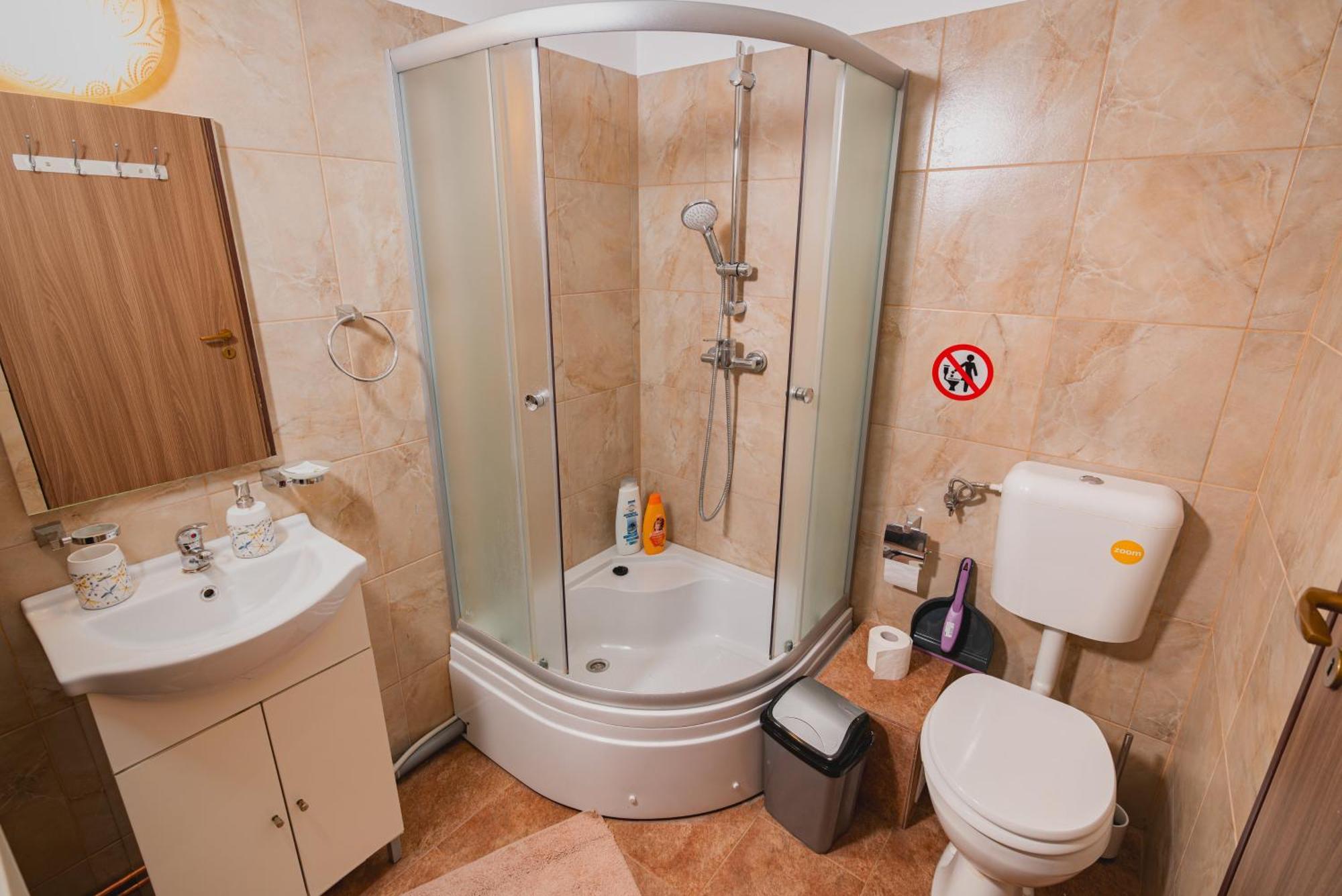 Pitstop Apartments Dumbravita  المظهر الخارجي الصورة